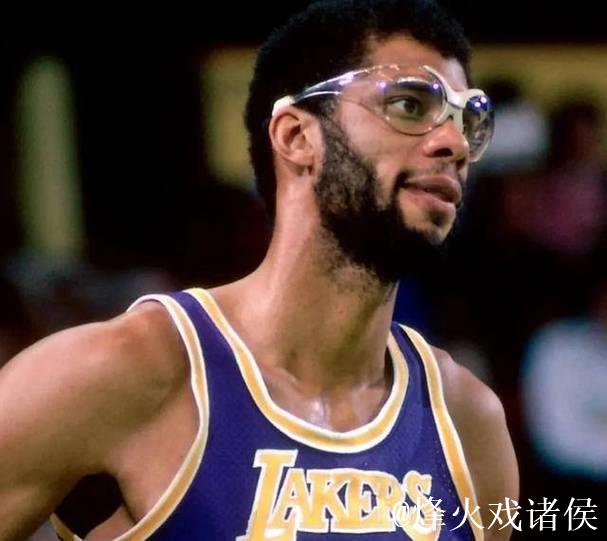 贾巴尔是我此前唯一见过的41岁还能打得很出色的球员